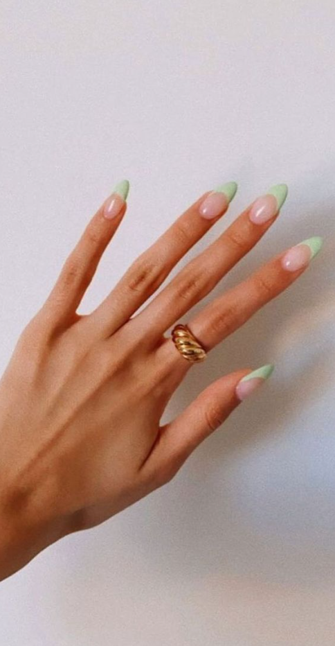 Nails Spring - Green nails Simple nails Spring nails Almond nails
